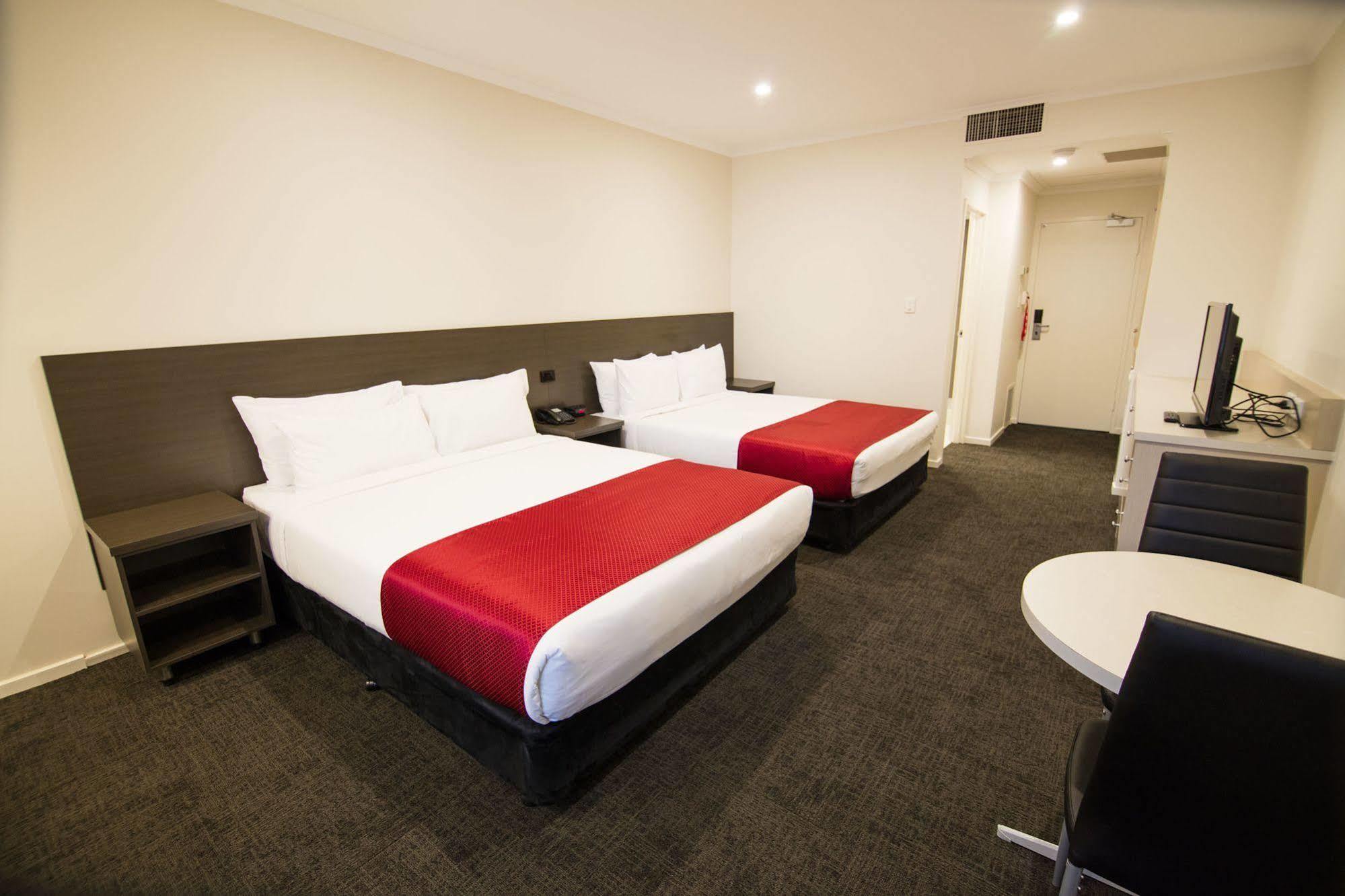 Quality Hotel Manor Mitcham Exterior foto